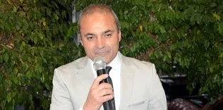 Sözeri, seri istiyor