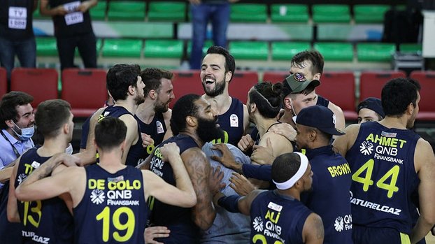 Fenerbahçe Beko'nun yeni hocası Aleksandar Djordjevic oldu