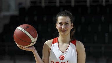İşitme engelli milli basketbolcu Büşra Çevik sporla hayata tutundu