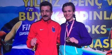 2 isim çeyrek finale yükseldi