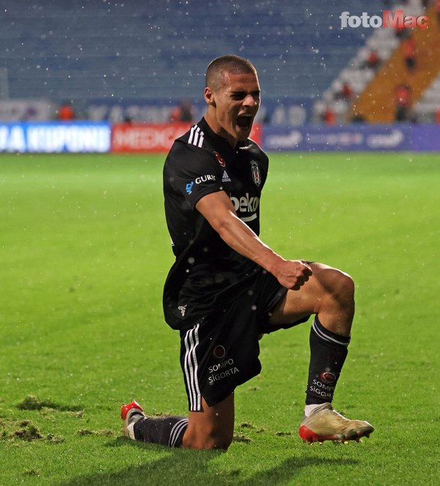 Can Bozdoğan Beşiktaş'ta kalacak mı? Schalke kararını verdi