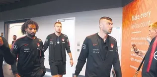 Korkudan çamura yattılar! Skandal!