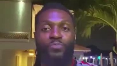 >Adebayor yeni takımını duyurdu