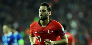 Çalhanoğlu yine Almanya yolunda