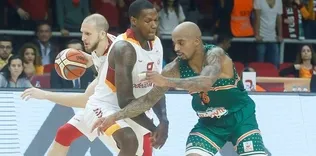 ‘Tek kral’ Theodore