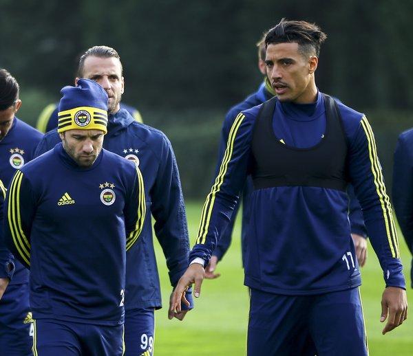 Valbuena gemileri yaktı