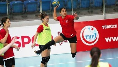 Spor haberi: İsveç doğumlu hentbolcu Fatma Küçükyıldız Türk Milli Takımı'nı tercih etti!
