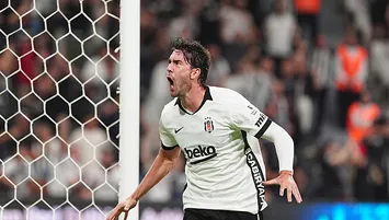 Vlahovic Gomez'i geride bıraktı!