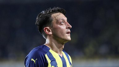 Son dakika spor haberi: Fenerbahçe'de Mesut Özil antrenmanda yer almadı! Olympiakos maçında...