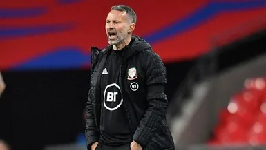 Ryan Giggs istifa etti