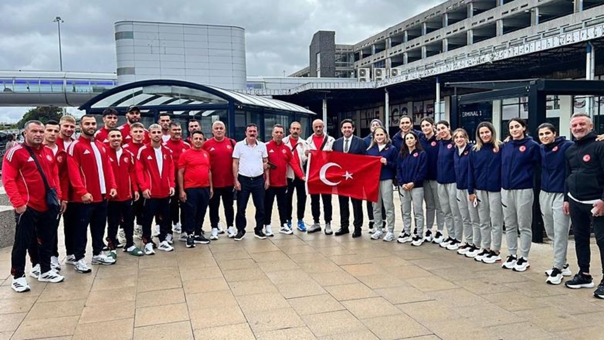 Boksörlerimiz Liverpool'da