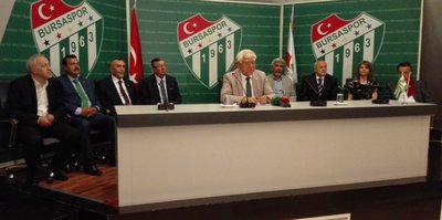 Bursaspor'da divan başkanı İdris Sevinç, güven tazeledi