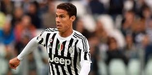 Hernanes to replace Sneijder