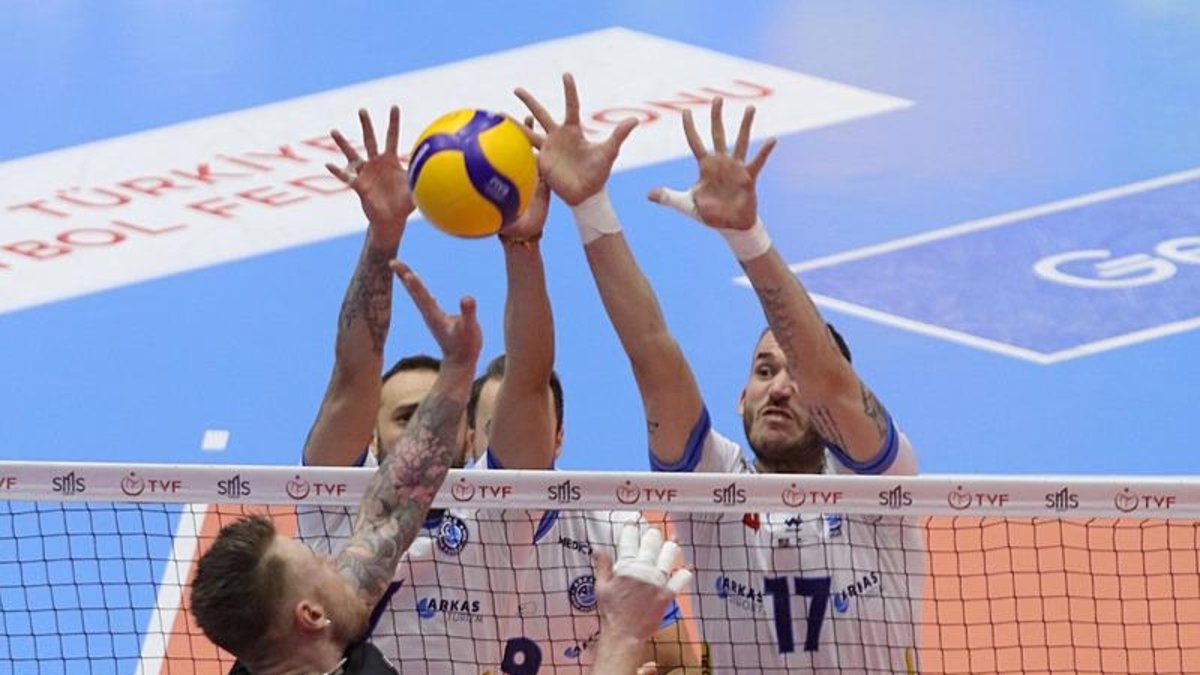 Arkas Spor, Galatasaray'ı 3-1 mağlup etti! Arkas Spor, Galatasaray'ı 3-1 mağlup etti!
