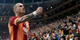 Sneijder, UEFA'nın merceğinde