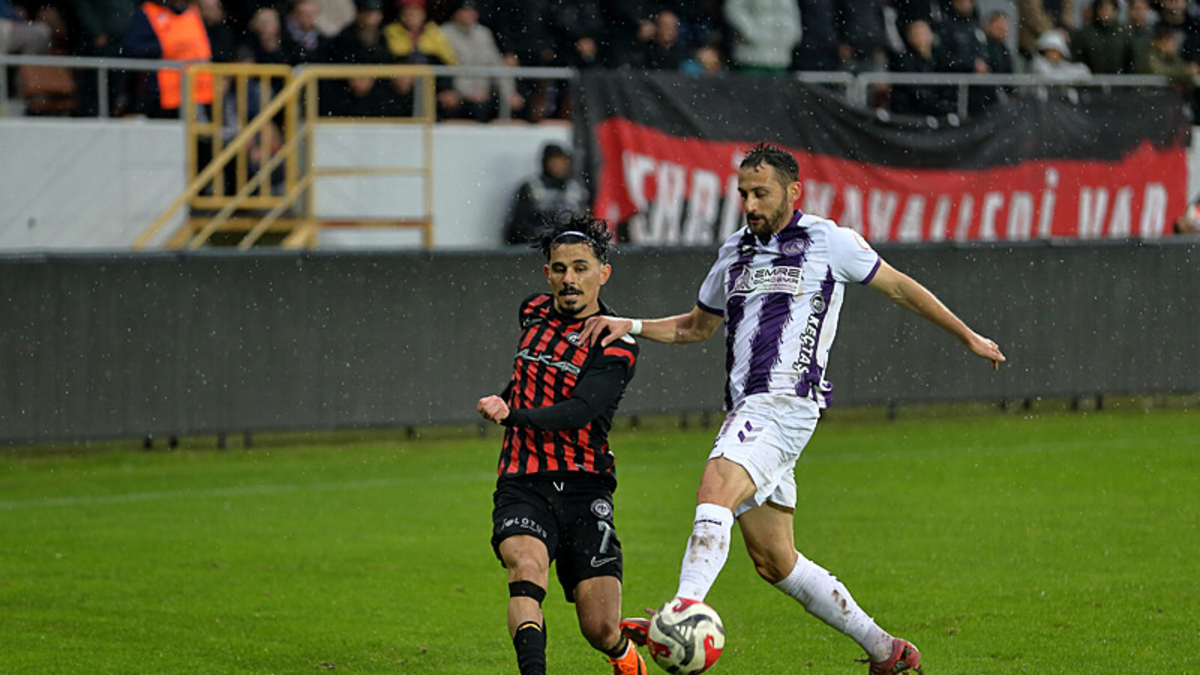 Arca Çorum FK sahasında tek attı!