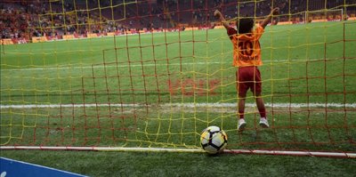 Belhanda'nın oğlu da gol attı