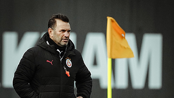 Aslan ara vermeden başladı