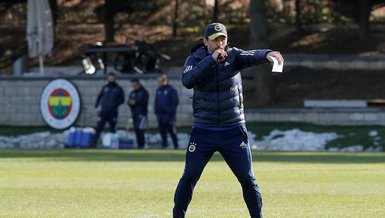 Son dakika spor haberleri: Fenerbahçe'de Erol Bulut'tan derbiye özel motivasyon! "Sonuna kadar savaşacağız"