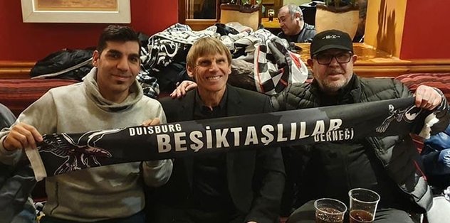 Alan Walsh tribünden izledi