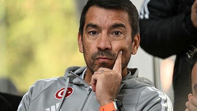 Giovanni van Bronckhorst: Canavar gibi...