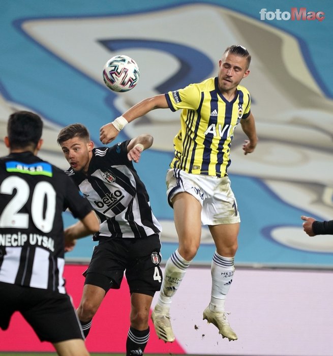 Fenerbahçe - Beşiktaş derbisi sonrası Erol Bulut ve Emre Belözoğlu devreye girdi! İşte soyunma odasında konuşulanlar (FB BJK spor haberi)