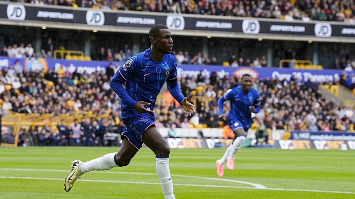 Chelsea futbolcusu Nicolas Jackson'dan Yusuf Dikeç pozu!