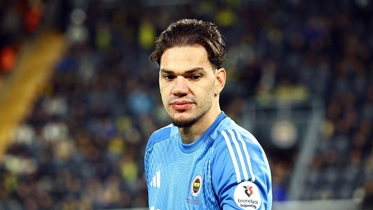 Ederson Moraes'ten eleştirilere yanıt! "Hakaret olmadığı sürece..."