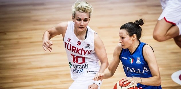İlk maçta İtalya'ya kaybettik!