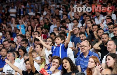 Anadolu Efes - Fenerbahçe Beko maçından kareler