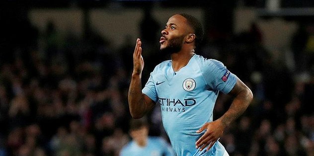 Manchester City'de Sterling'in sözleşmesi uzatıldı