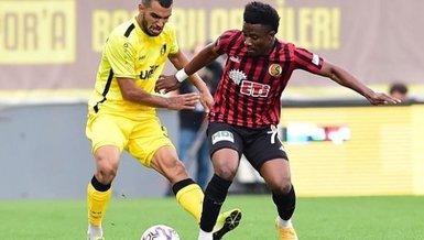Son dakika spor haberi: Eskişehirspor'da Nijeryalı futbolcu Hamed Sholaja'nın sözleşmesi feshedildi