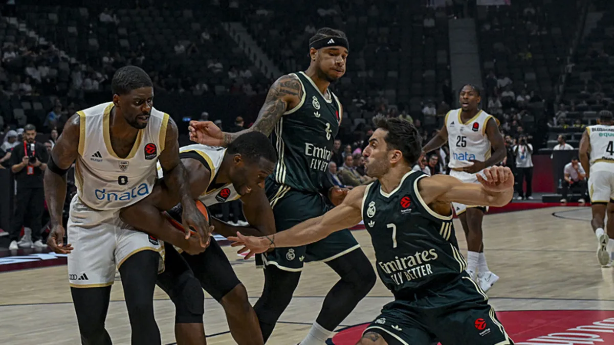 Dubai'yi deviren Real Madrid finalde