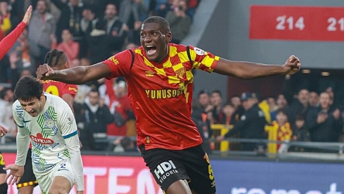 Göztepe Heliton ile imzalıyor Göztepe Heliton ile imzalıyor