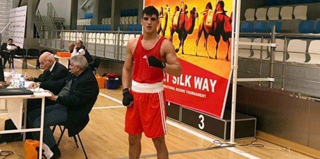 Milli boksörden Azerbaycan'da bronz madalya