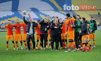 Arda Turan Fenerbahçe-Galatasaray maçı sonrası gözyaşlarına hakim olamadı! İşte o anlar...