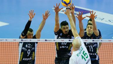 Arkas Spor 0 3 Bursa Buyuksehir Belediye Son Dakika Voleybol Haberleri Fotomac