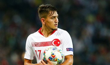 Cengiz Ünder 1 ay sahalardan uzak kalabilir