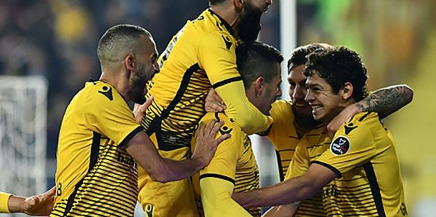 Yeni Malatyaspor'da Guilherme veriyor Aleksic atıyor