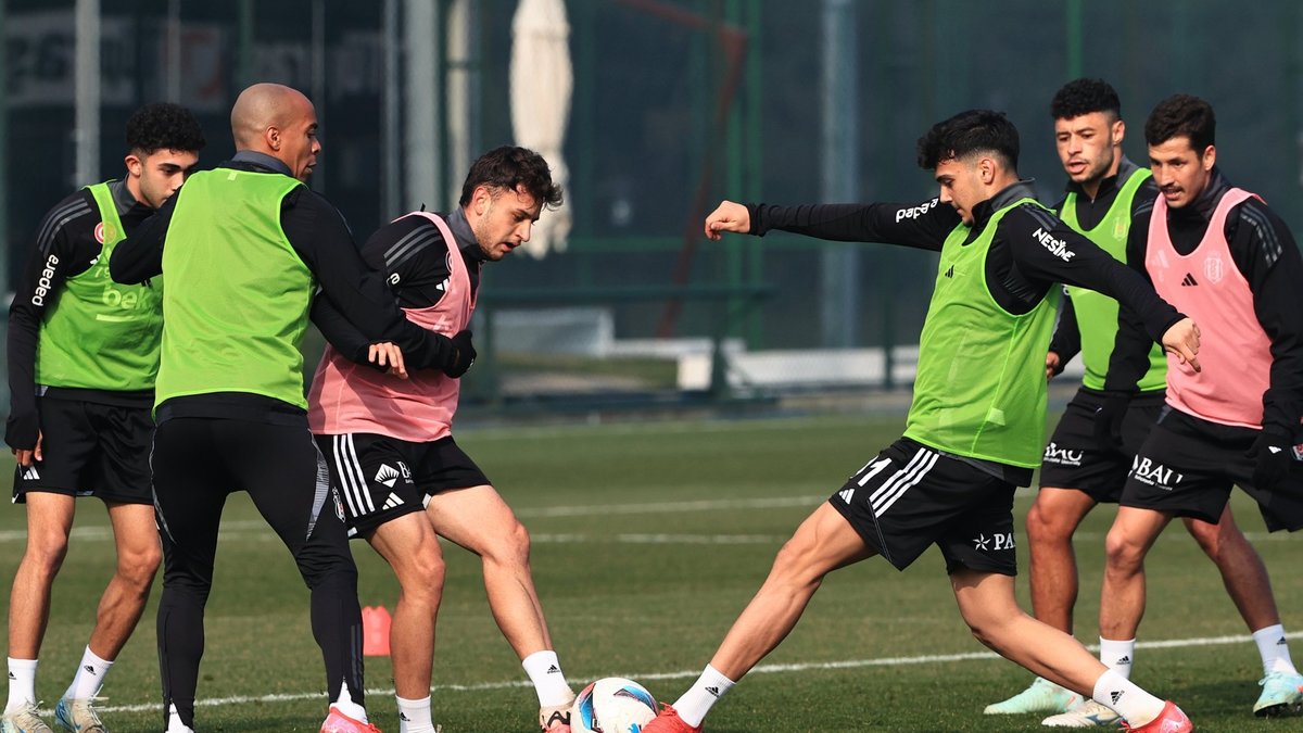 Beşiktaş'a şok üstüne şok! 3 isim hakkında sakatlık açıklaması Beşiktaş'a şok üstüne şok! 3 isim hakkında sakatlık açıklaması