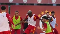 Aslan ara vermedi