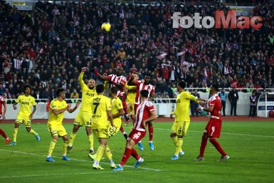 Fenerbahçe’de Ersun Yanal’ın görüntüsü olay oldu! Çılgına döndü