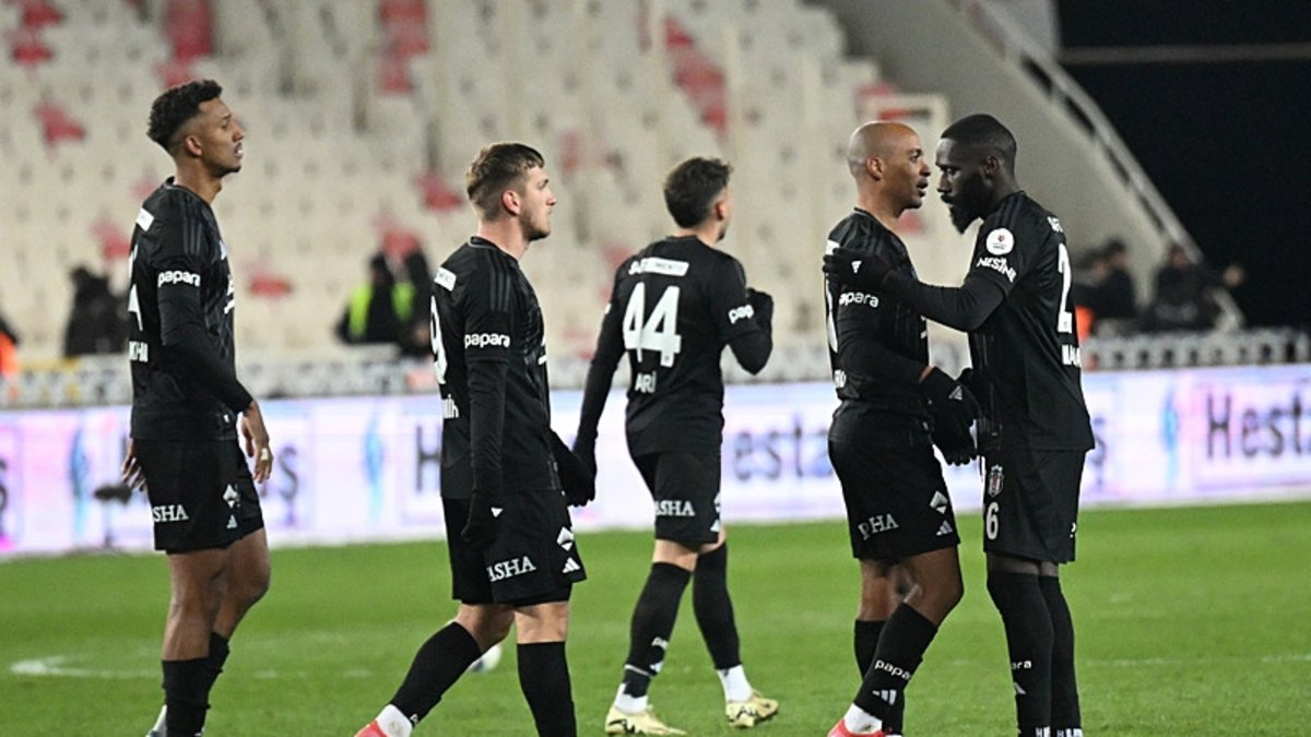 Spor yazarlarından Net Global Sivasspor-Beşiktaş maçı değerlendirmeleri Spor yazarlarından Net Global Sivasspor-Beşiktaş maçı değerlendirmeleri