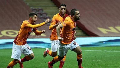 Arda Turan Galatasaray'da kalacak!