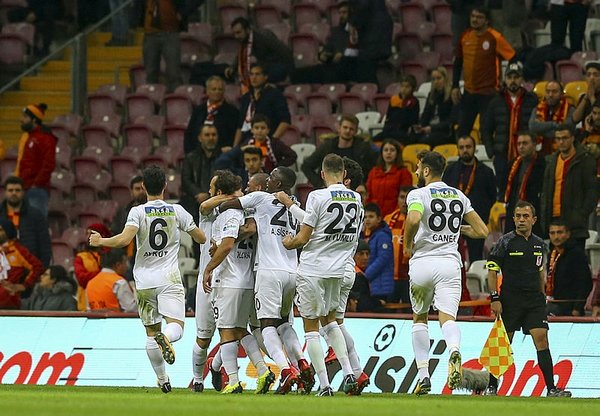 Ahmet Çakar'dan olay tweet