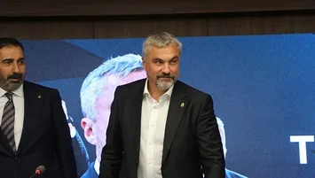 Sağ kolu da geliyor