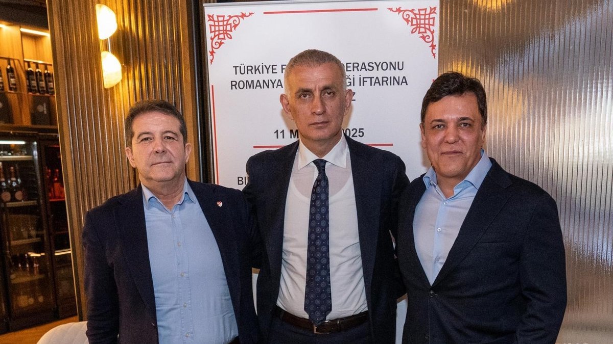 TFF Başkanı İbrahim Hacıosmanoğlu Romanya'da iftar programına katıldı TFF Başkanı İbrahim Hacıosmanoğlu Romanya'da iftar programına katıldı