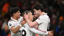 Arsenal zirvede