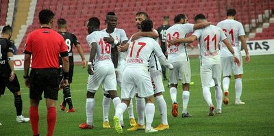 Spor Toto 1'nci Lig’in 7’nci haftasında Balıkesirspor Baltok, Altay’ı 2-1 mağlup etti