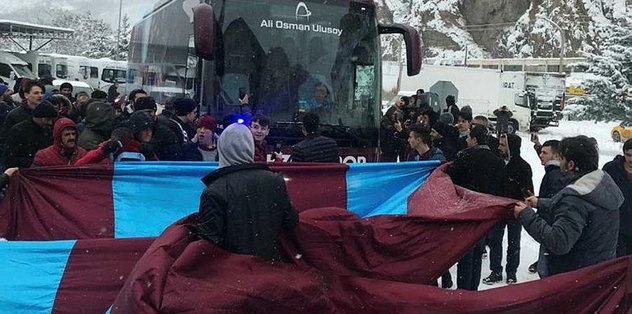 Trabzonspor’a Gümüşhane’de coşkulu karşılama
